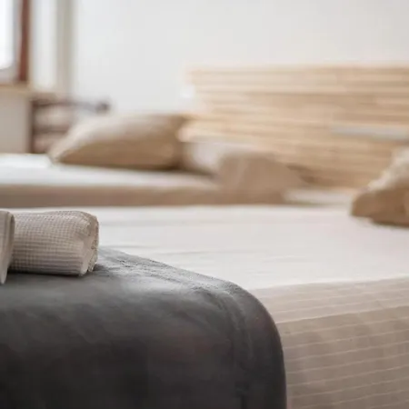 Apartment Achilla 1 *