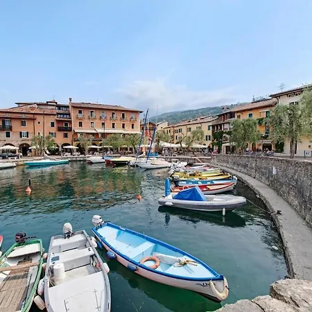 Achilla 1 Torri Del Benaco